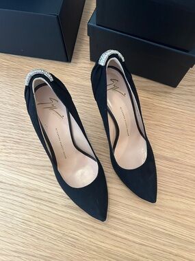 Giuseppe Zanotti Black Suede Pointed Toe Pumps with Embellished Heel Size 39